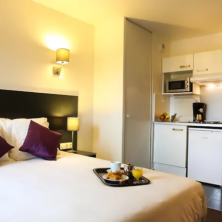 Lägenhetshotell - Aeroport Paris-orly 3*