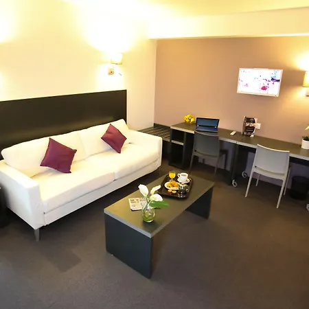 Paris Orly 3*