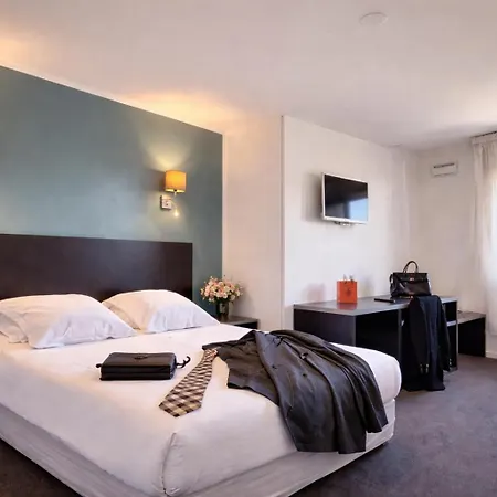 Paris Orly 3*
