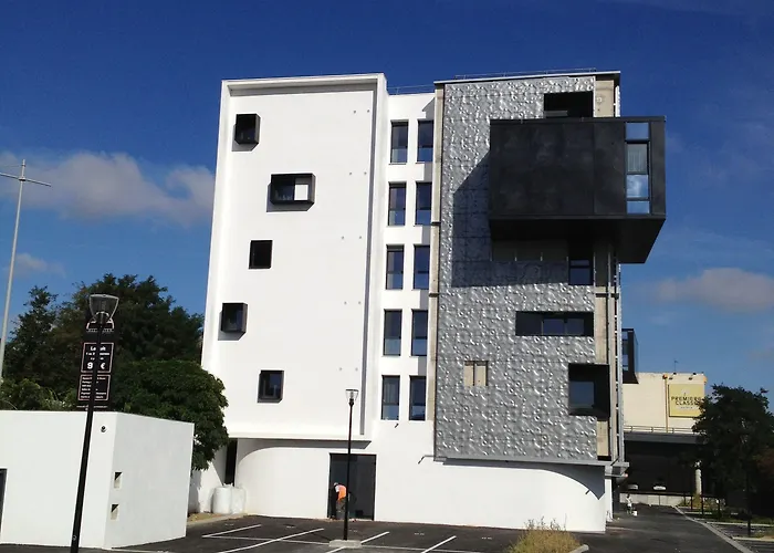 Aparthotel Villa Paris Orly 3*