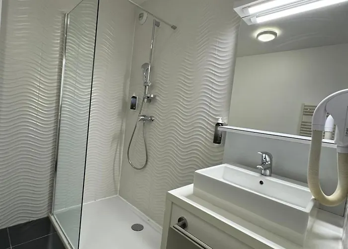 Aparthotel Villa Paris Orly 3*